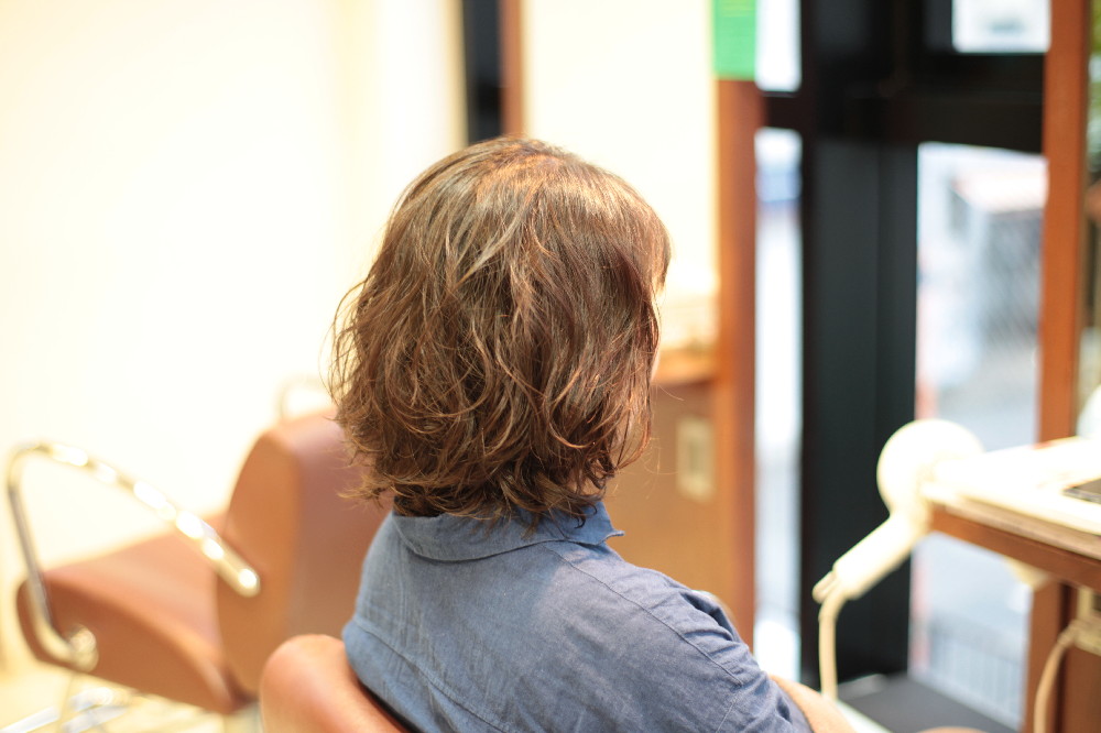パーマのかかりにくい髪質でも柔らかく大きめカールに Hair Salon D�s